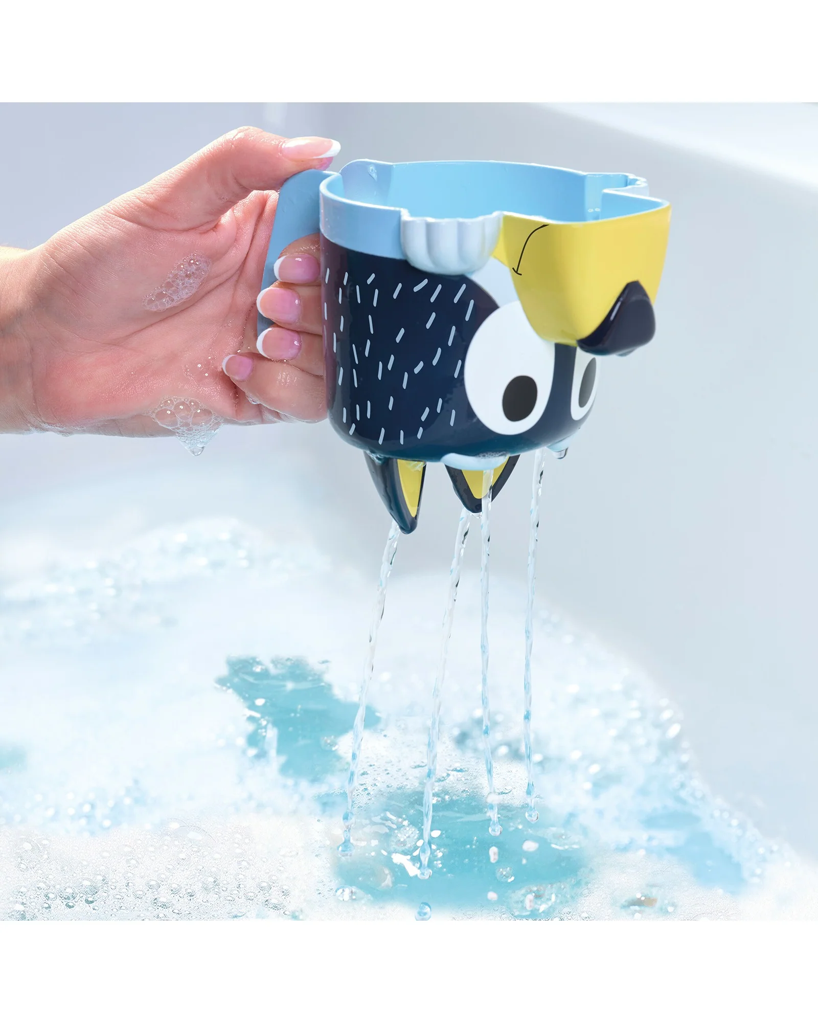 TOMY Blueys Family Pouring Cups - Image 19